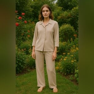 VILLAGER LIZ CLAIBORNE Size Lg Crepe Light Khaki Color Pants & Top Set Tie Pants